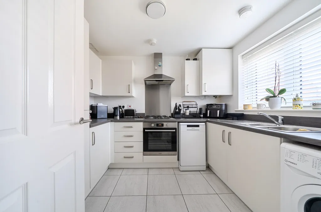 House in Collingtree, Collingtree Park - More