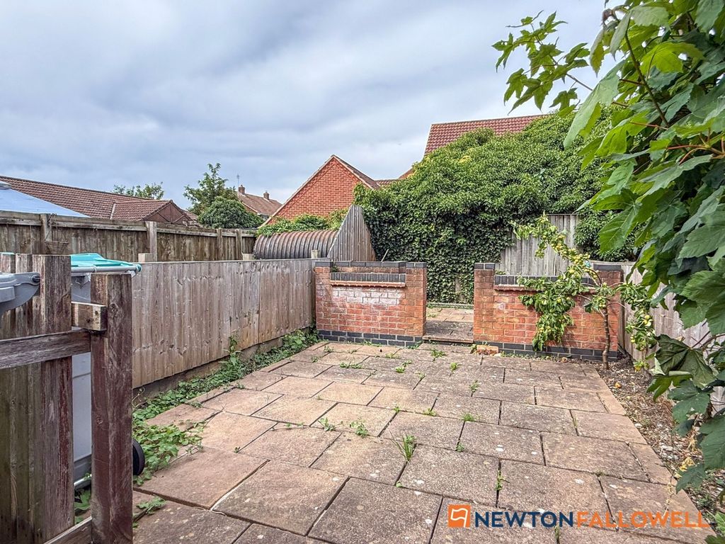 Property photo 3 of 15 Rear Garden 1