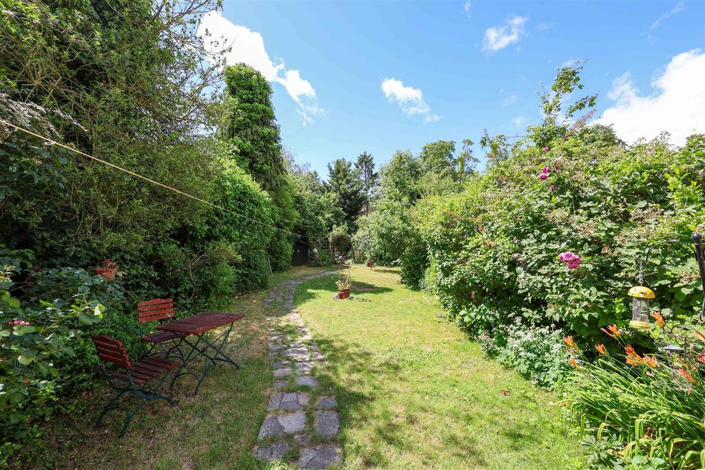 Property photo 2 of 14