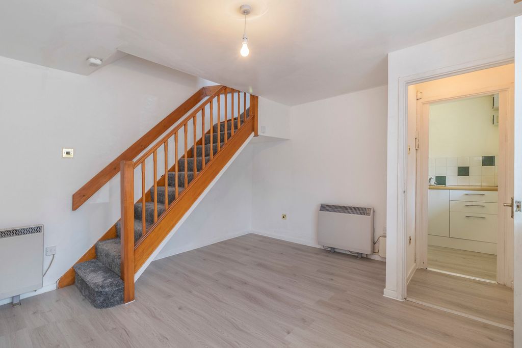 Property photo 1 of 8 1