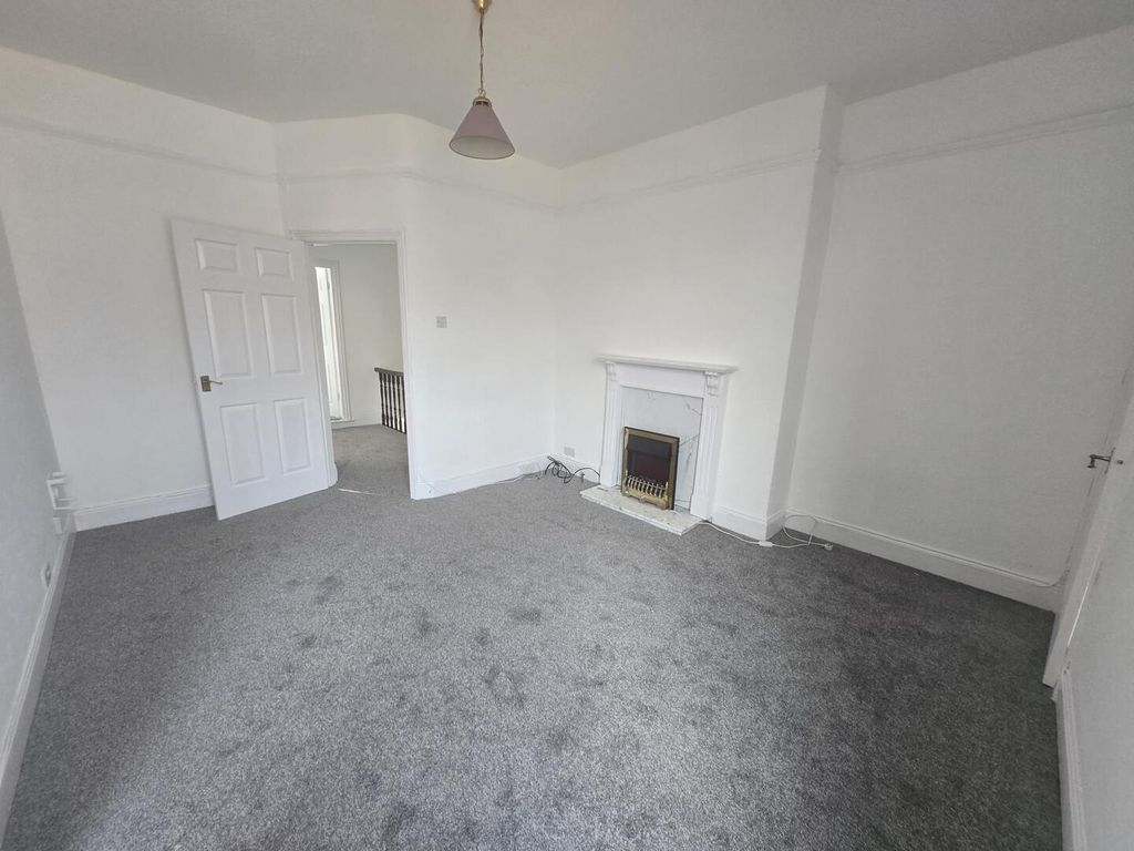 Property photo 2 of 8 Living Room