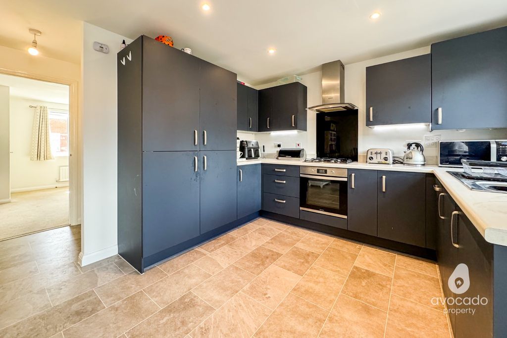 Property photo 2 of 16 4474885