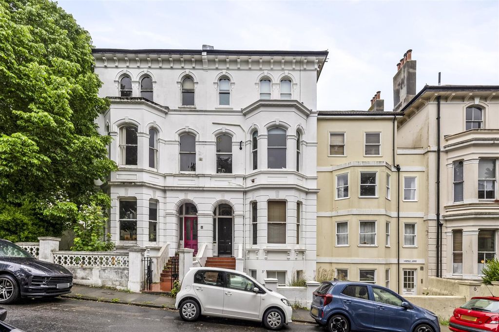 Property photo 1 of 15 Leopold Road, 5, First Floor Flat-020(1).Jpg