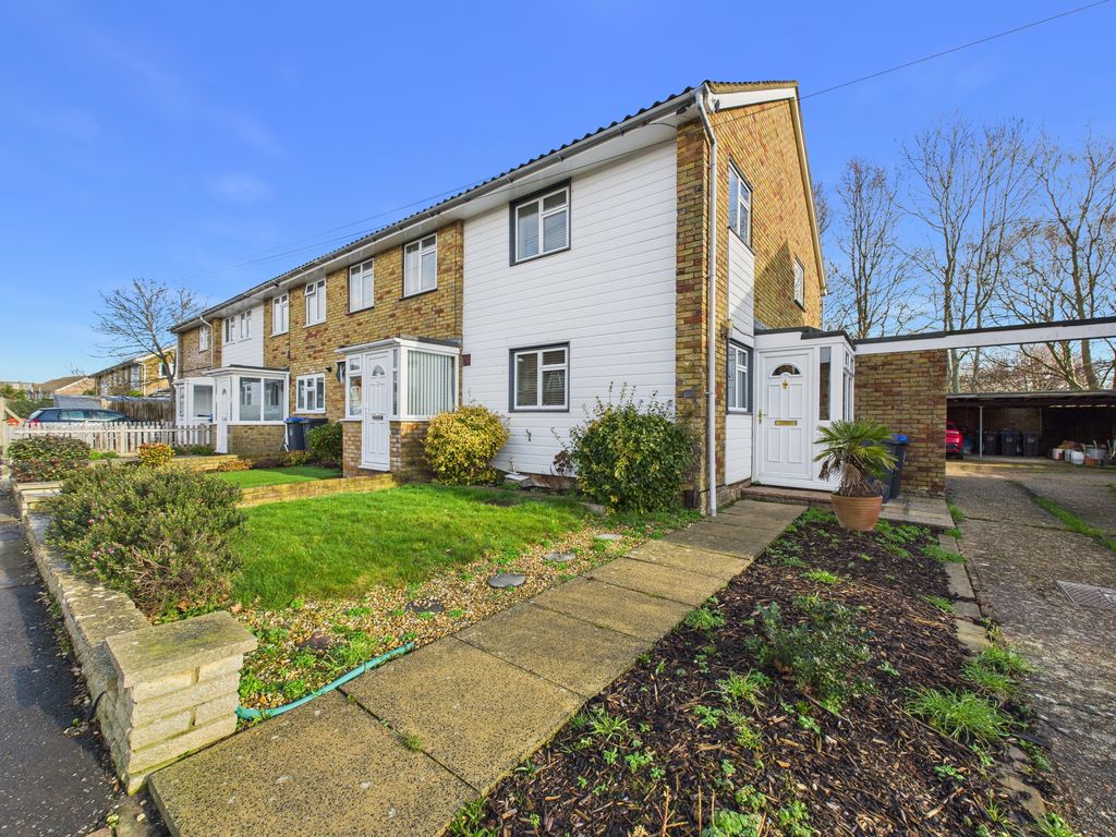 Property photo 1 of 11 Cam03519G0-Pr0444-Still015