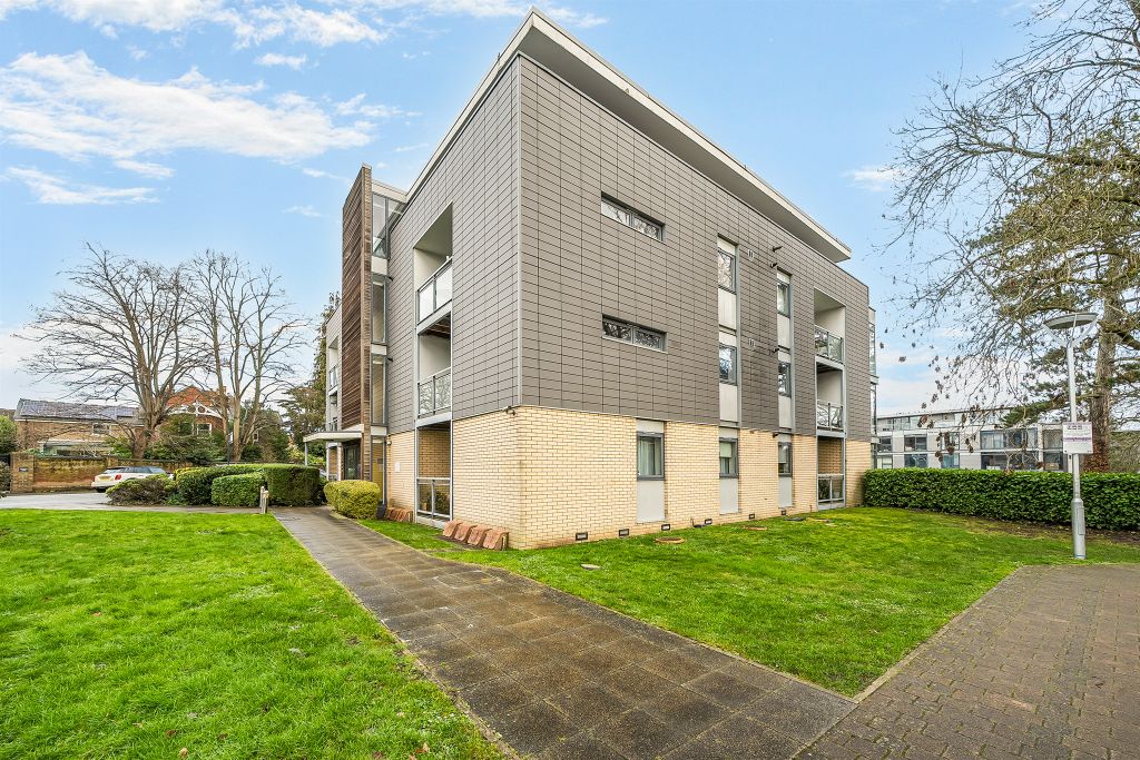 Property photo 1 of 17