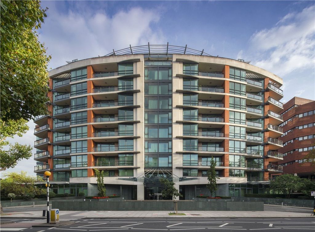 Property photo 1 of 9 Exterior