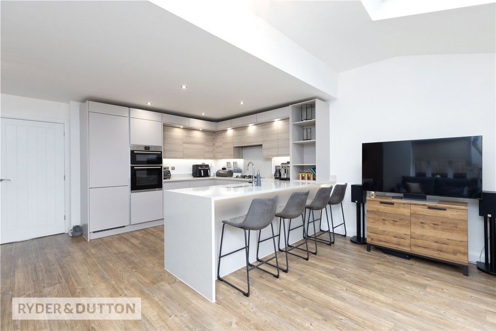 Property photo 1 of 28 Large Kitchen