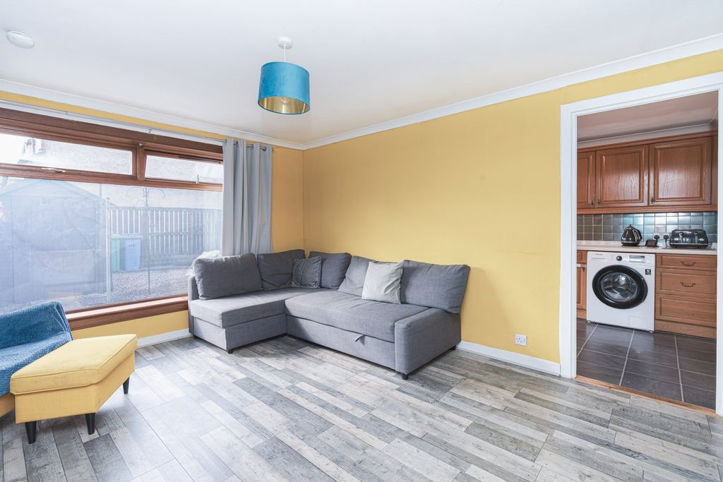 Property photo 3 of 23