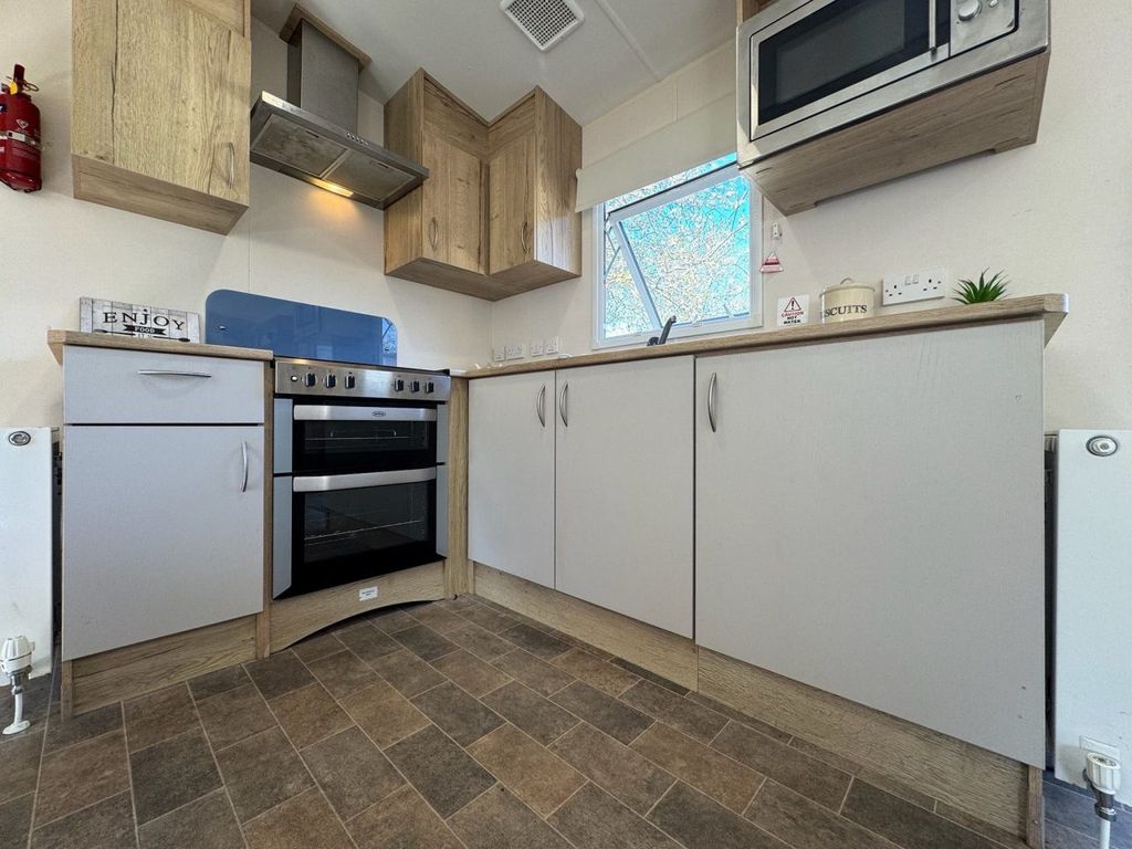 Property photo 1 of 6 Vs400496 - Static Caravan