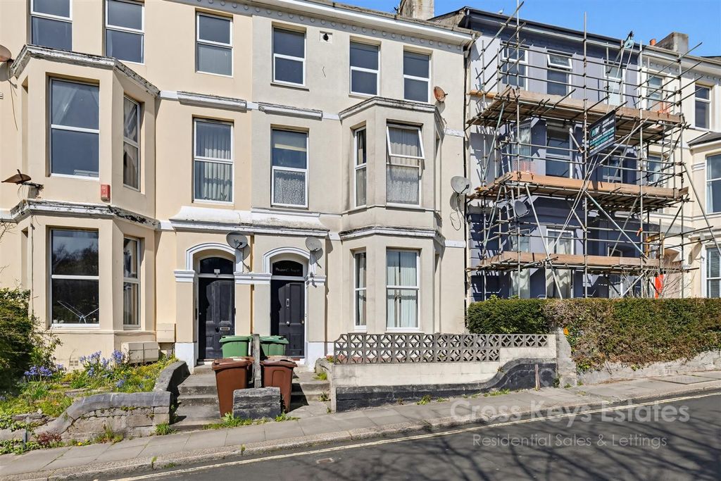 Property photo 1 of 14 Cross Keys Estates