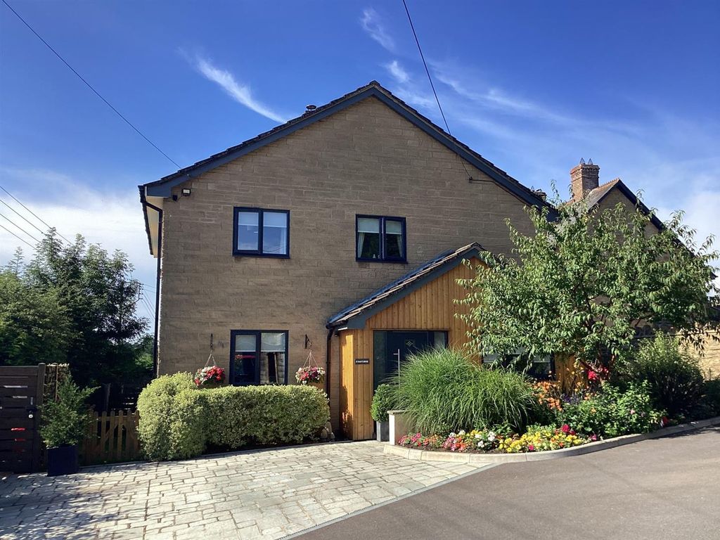 Property photo 1 of 20 Front