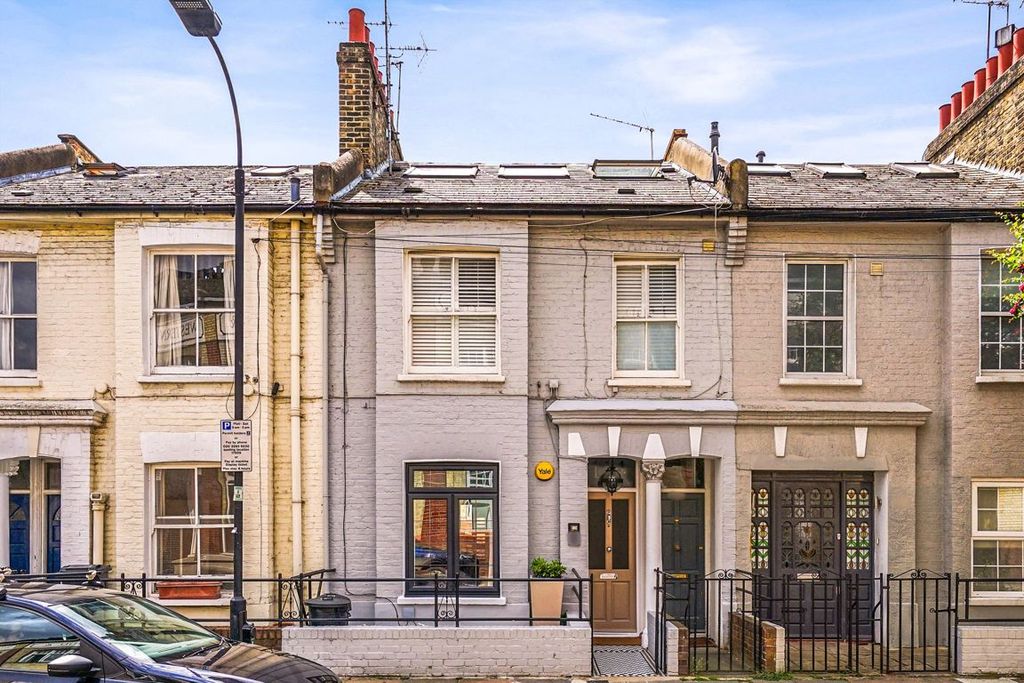 Property photo 1 of 7