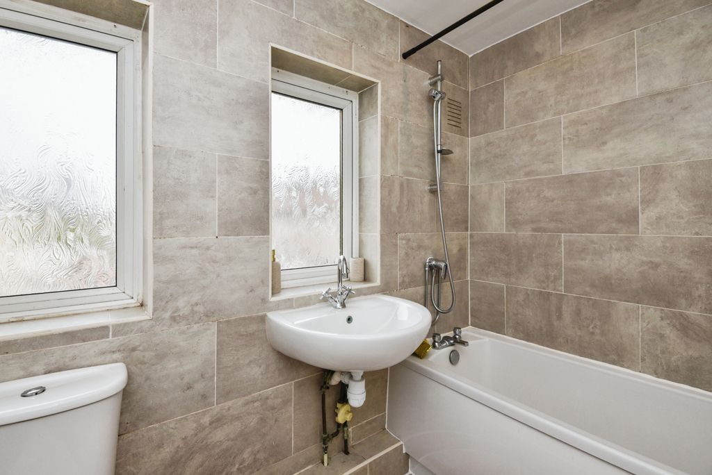 Property photo 3 of 17 Photography