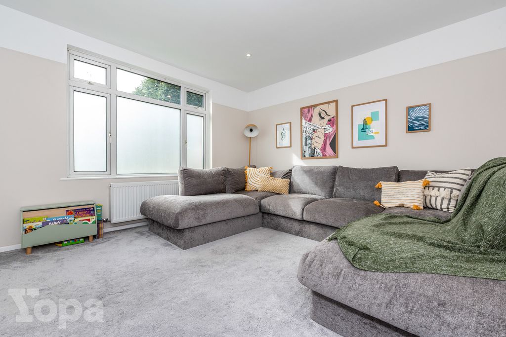 Property photo 3 of 20 Photo #3