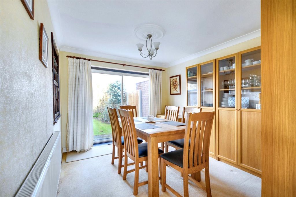 Property photo 3 of 21 Dining Room