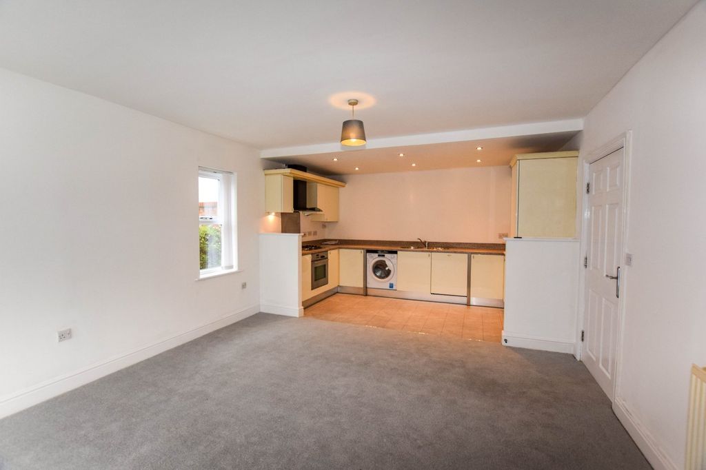 Property photo 3 of 16 Picture No. 17