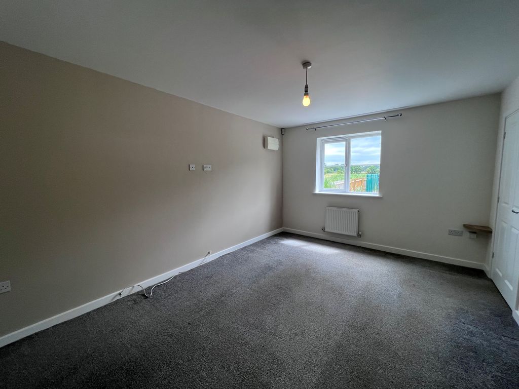 Property photo 3 of 9 Living Room