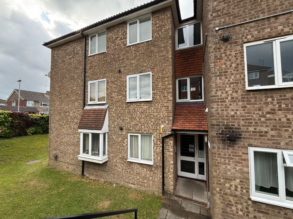 Property photo 2 of 8 4996342
