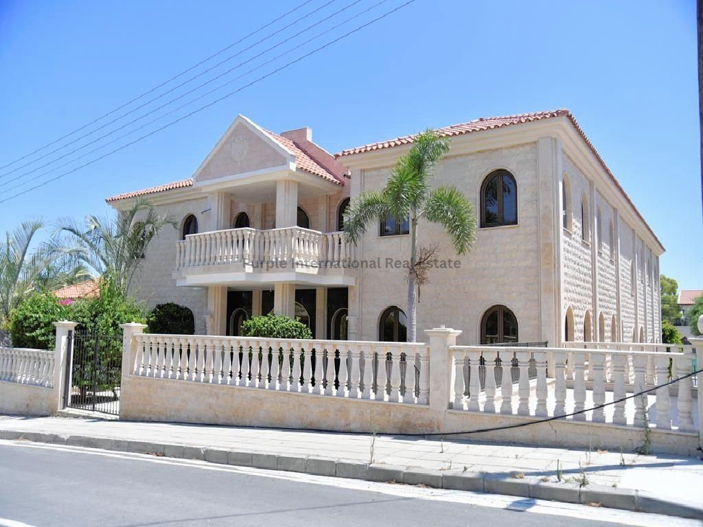 Property photo 3 of 33