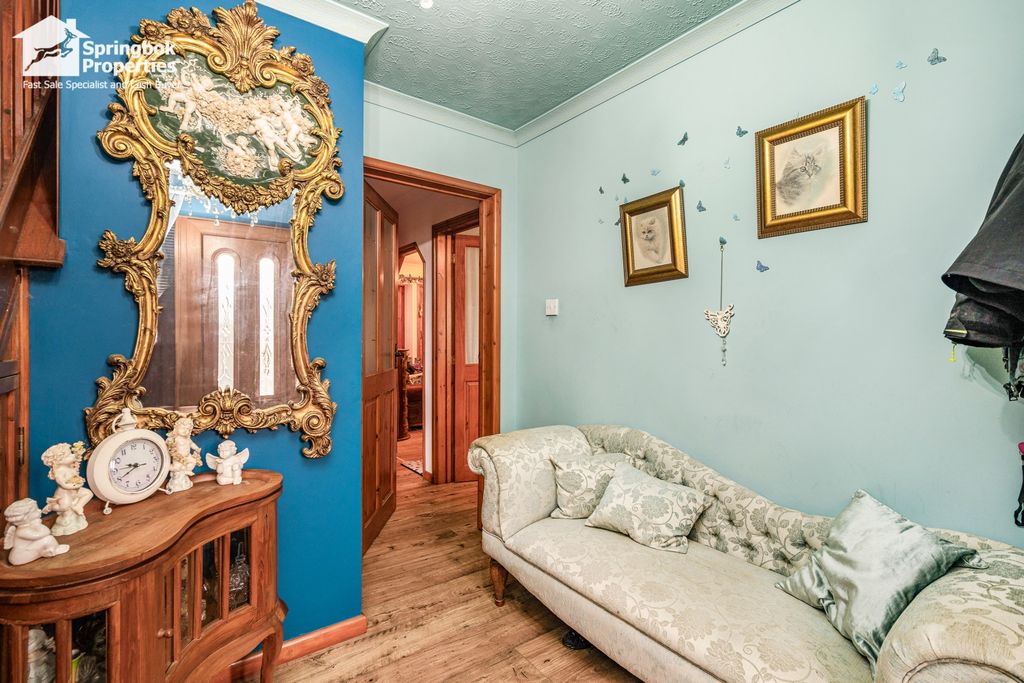 Property photo 3 of 13 Image 2