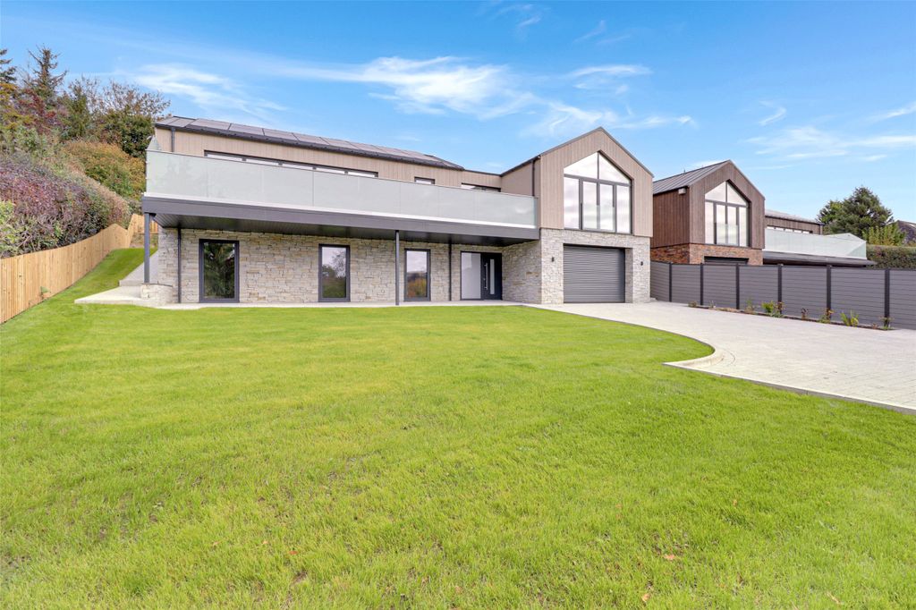 Property photo 2 of 13 Picture No. 16