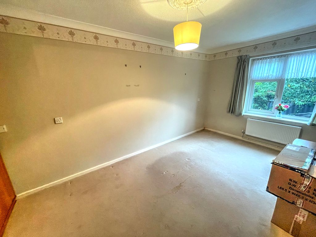 Property photo 2 of 14 Img_1017