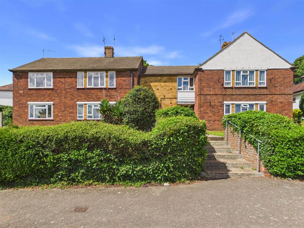 Property photo 1 of 12 Cam01563G0-Pr0264-Still014.Jpg