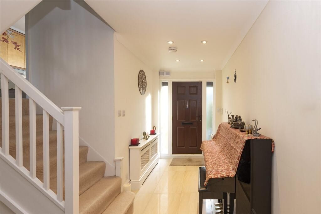Property photo 3 of 14