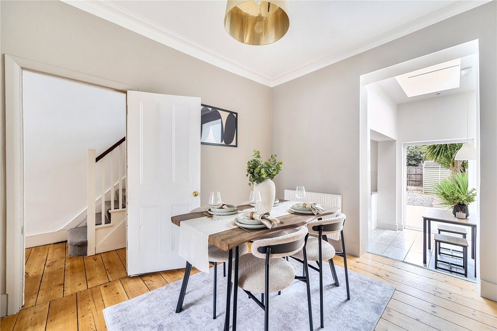 Property photo 3 of 23 Picture No. 20