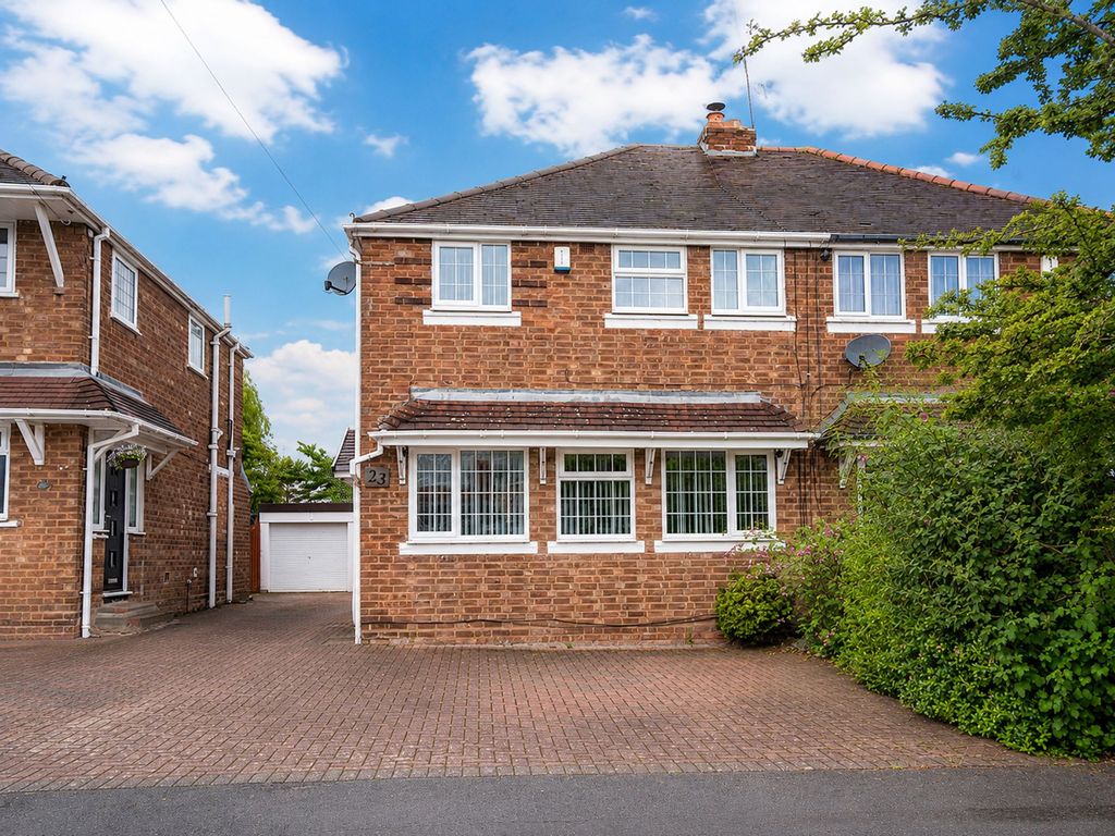 Property photo 1 of 17 Front Of House - 23 Ventnor Road