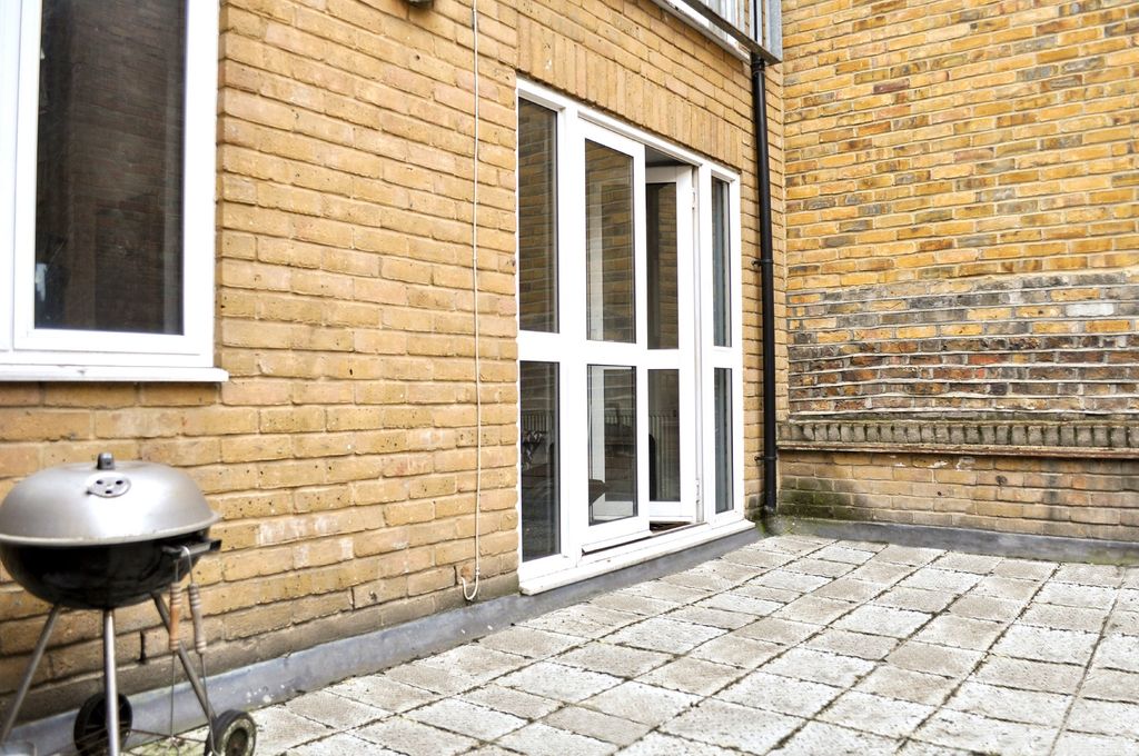 Property photo 2 of 7