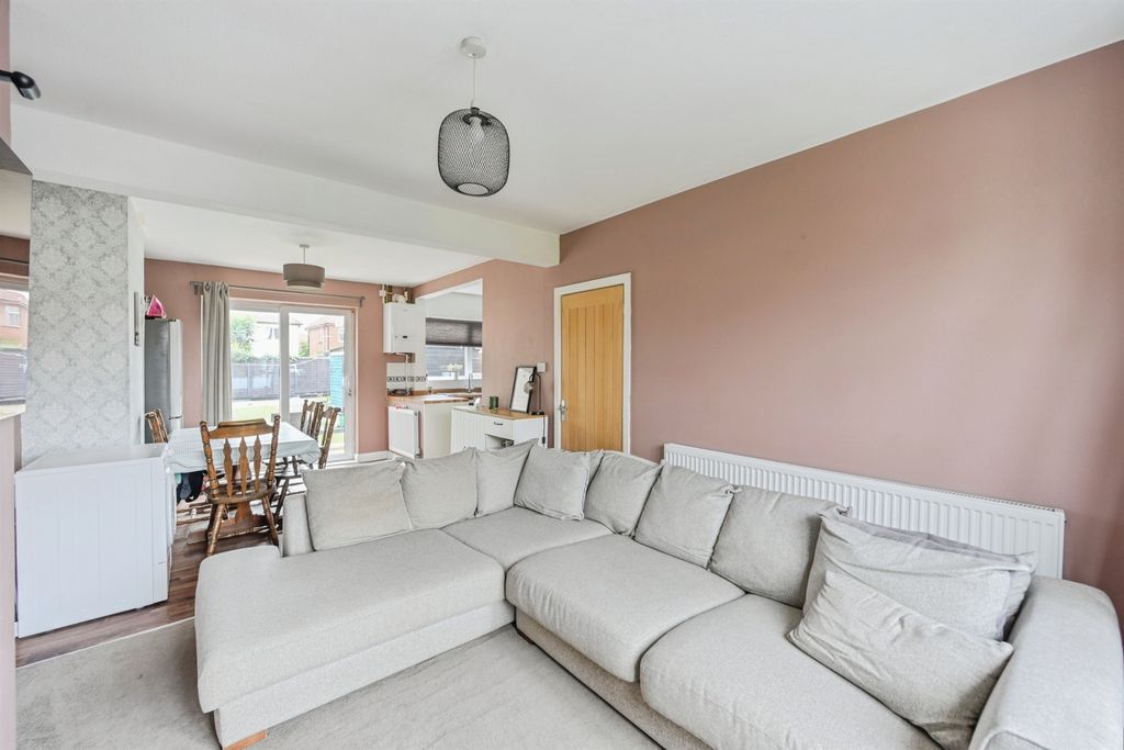 Property photo 2 of 17