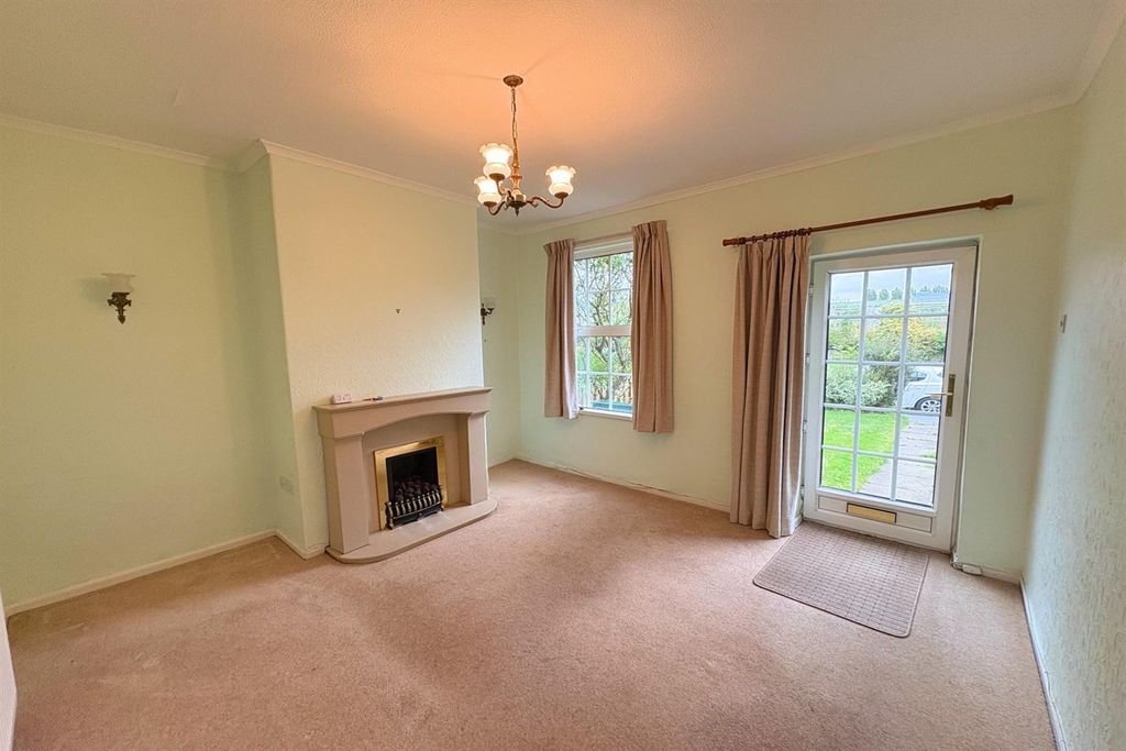 Property photo 3 of 14 Living Room