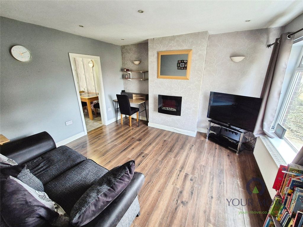 Property photo 2 of 13 Lounge