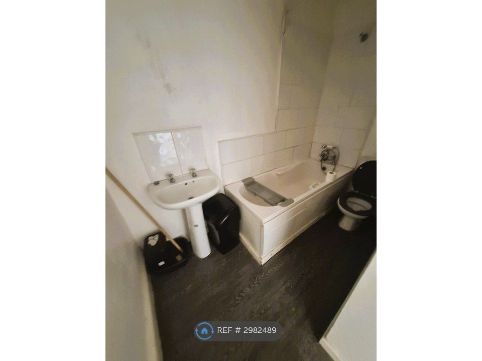 Property photo 3 of 3