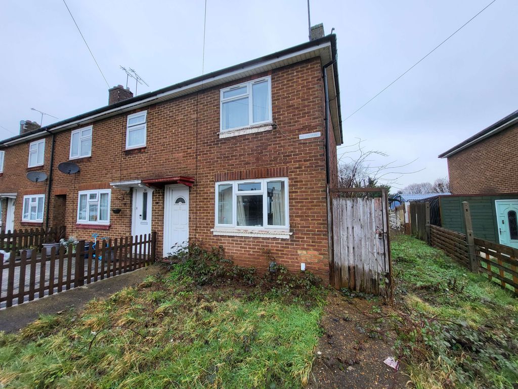 Property photo 1 of 2 Refurbishment Project - 2 Bedroom End Terrace For Sale In Saints Luton