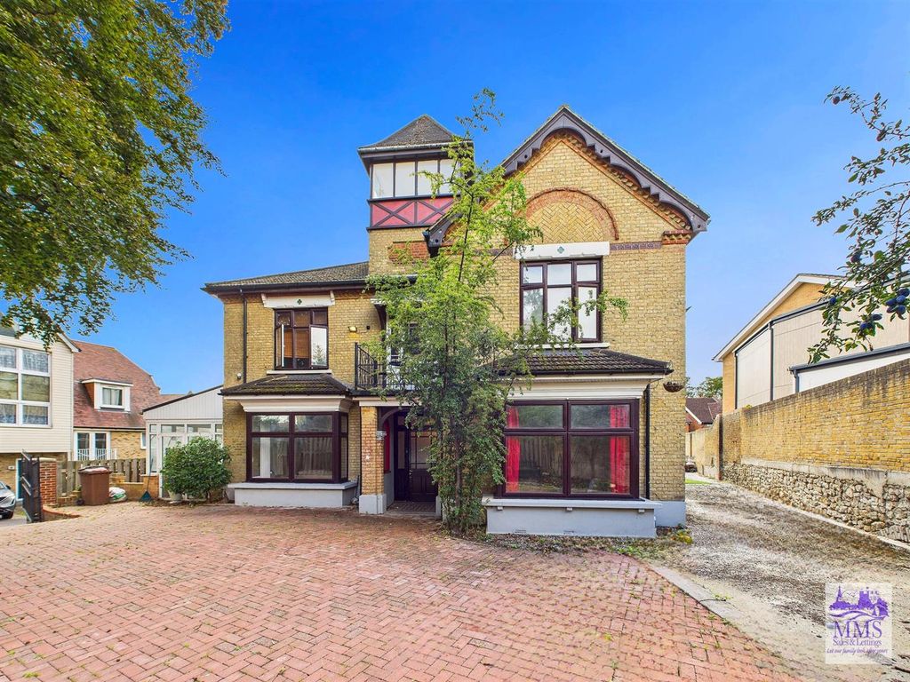 Property photo 1 of 45 Cam04098G0-Pr0093-Still051.Jpg