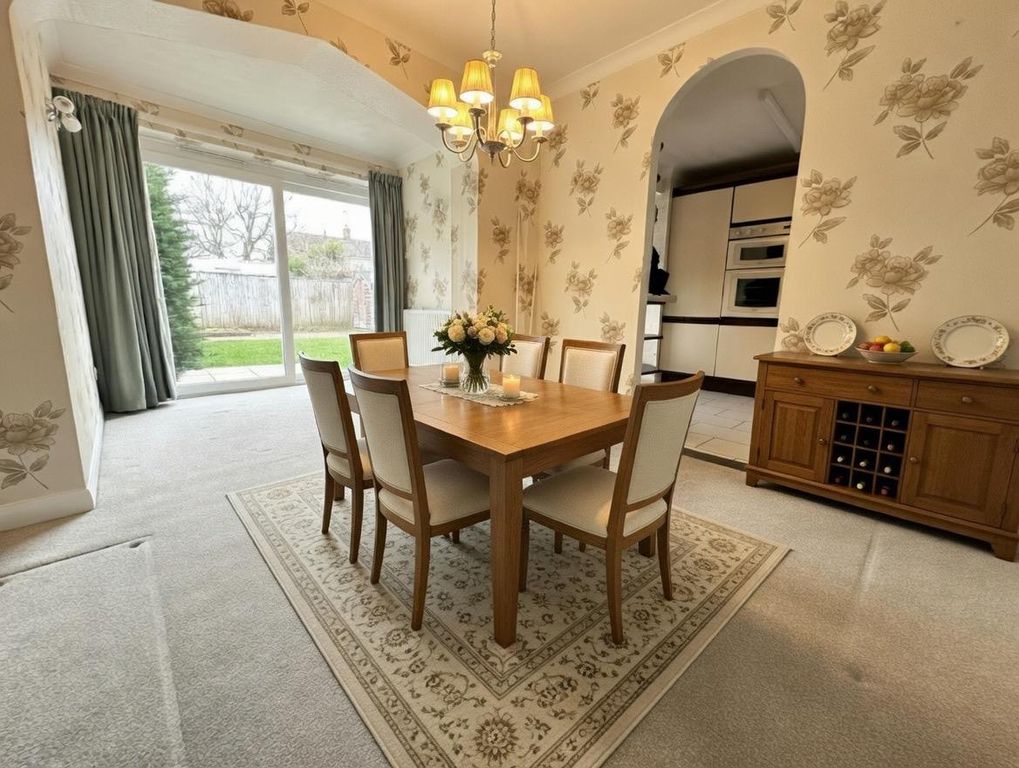 Property photo 2 of 16 Dining Room