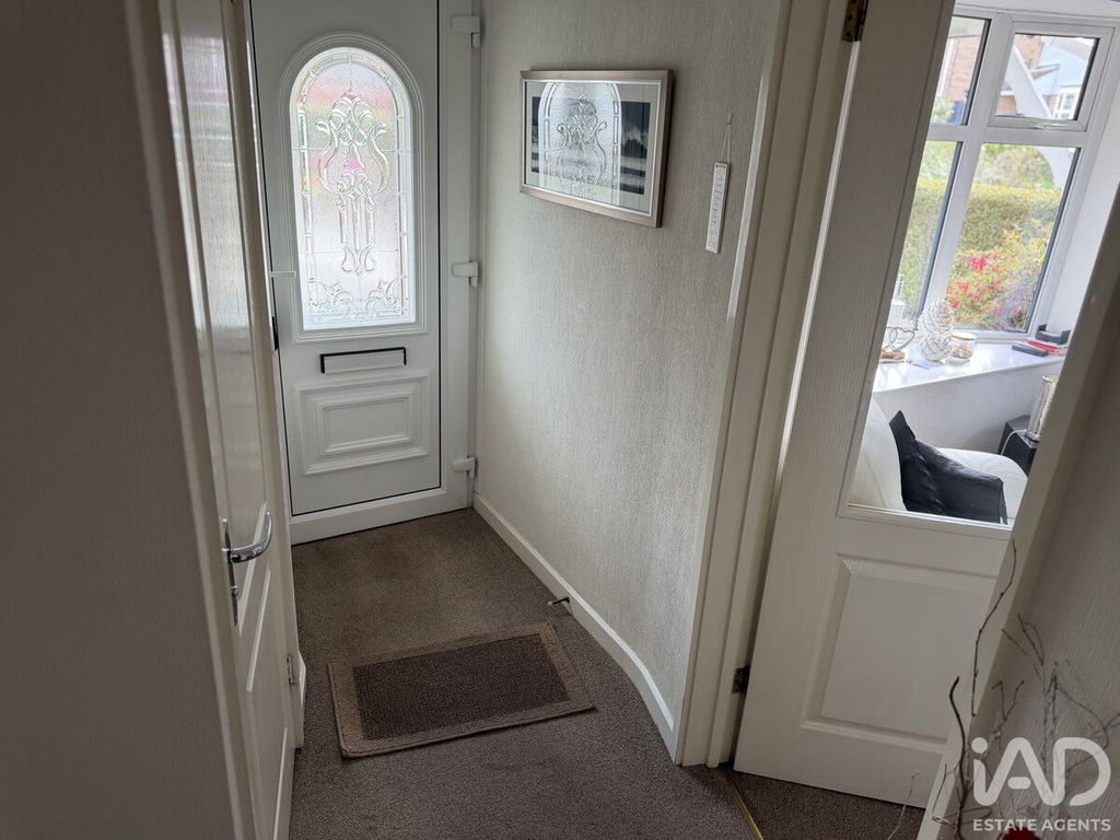 Property photo 2 of 24