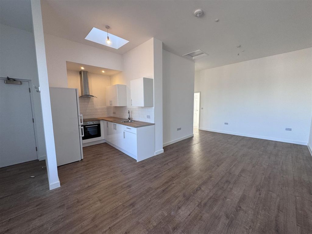 Property photo 1 of 14 Reception Room