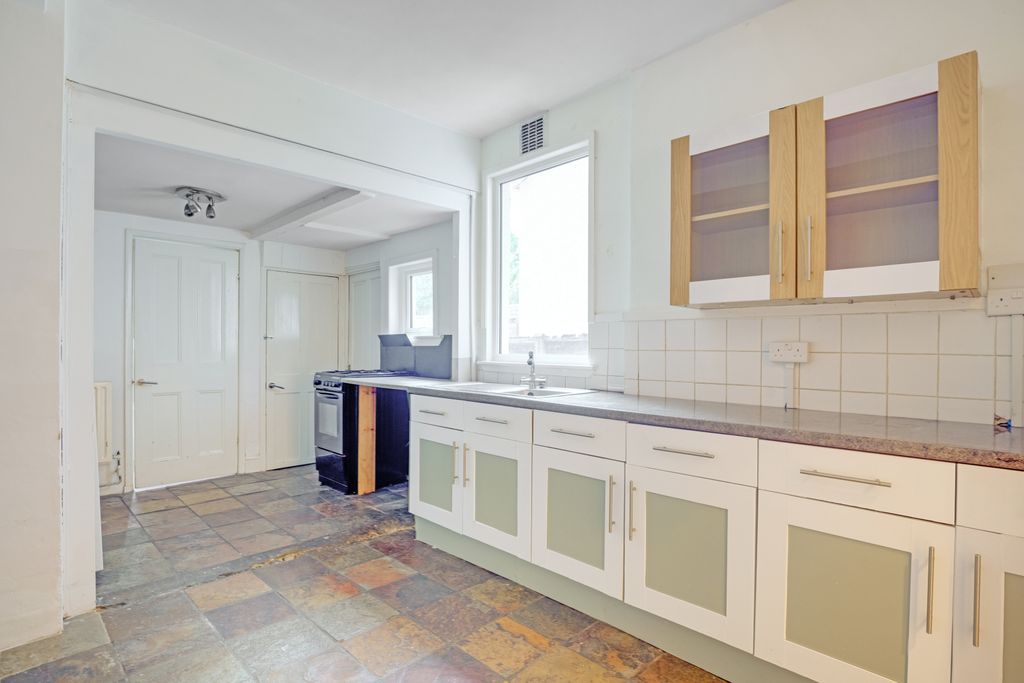 Property photo 3 of 13 08-E2d684938-Usl-Jj-Gurdon Rd-10.Jpg