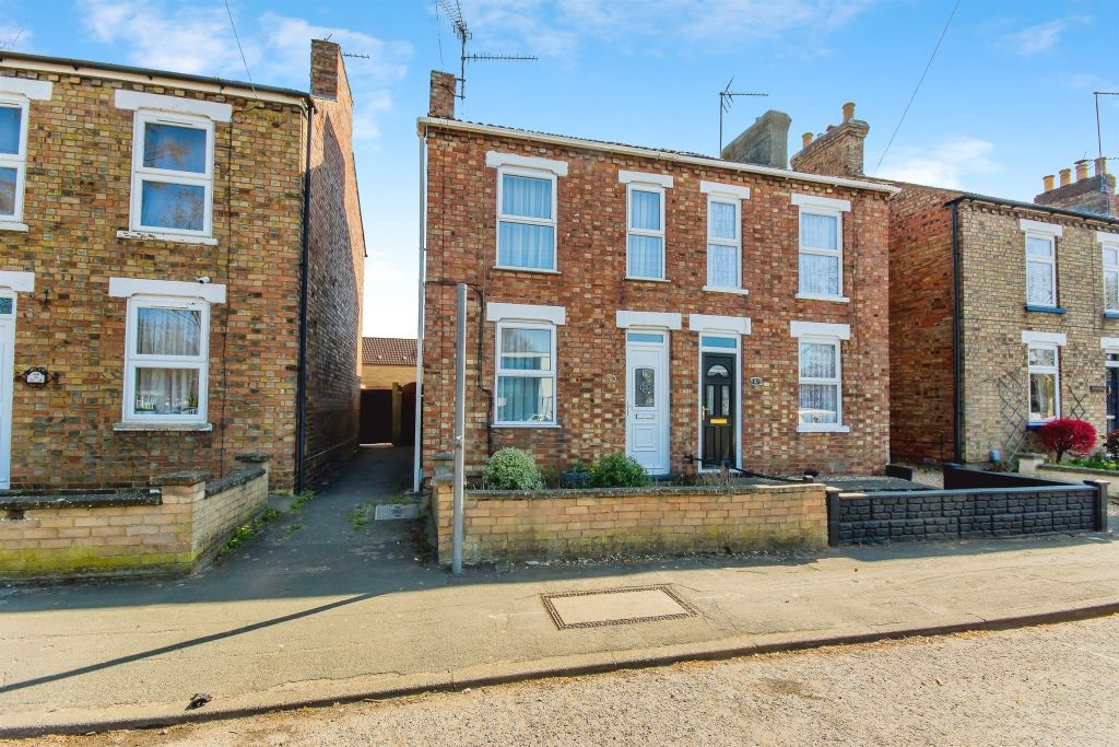 Property photo 1 of 17