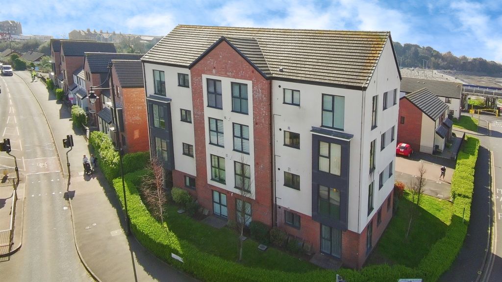 Property photo 1 of 15