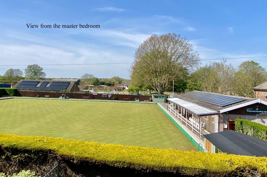 Property photo 1 of 24 2 Bedroom First Floor Flat