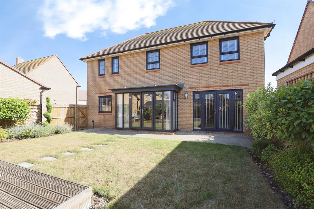 Property photo 2 of 22