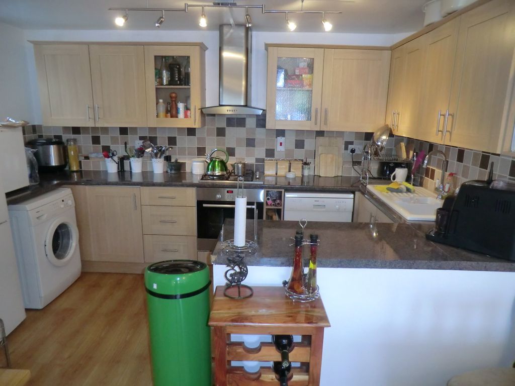 Property photo 2 of 9