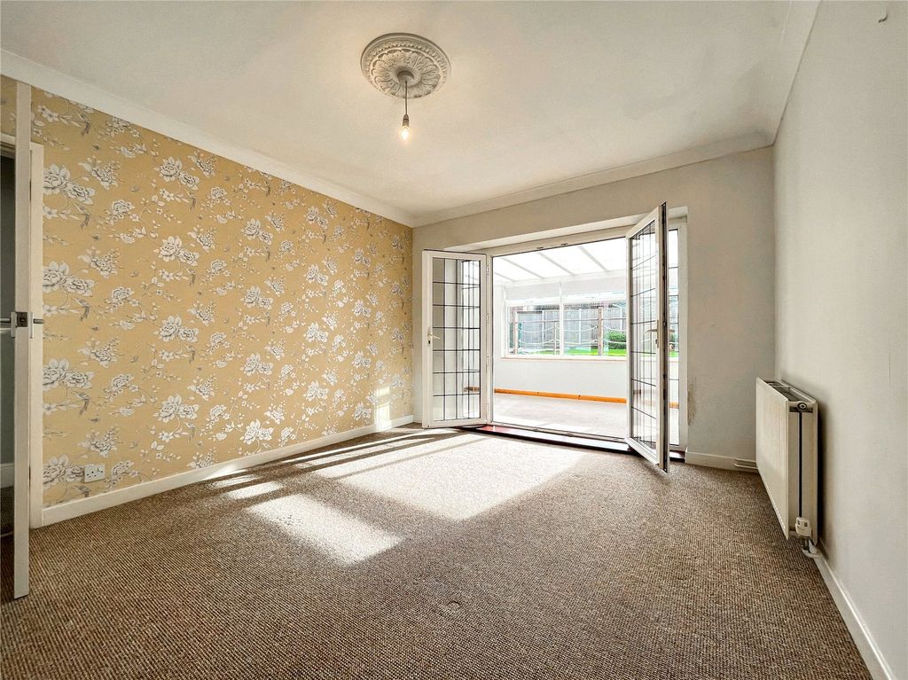 Property photo 3 of 11 Dining Room/Bedroom