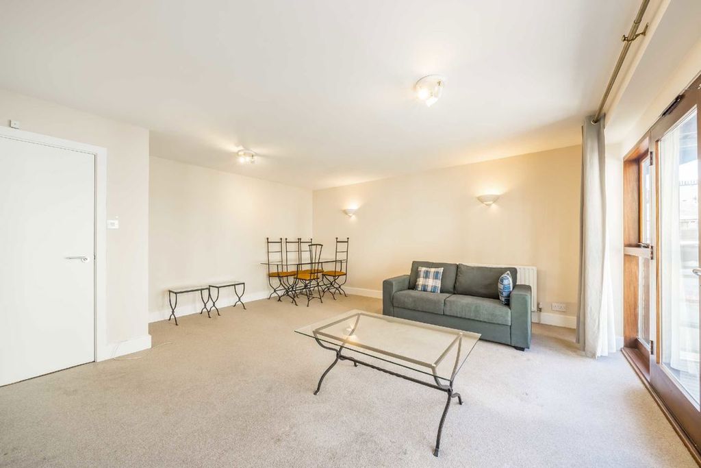 Property photo 3 of 7