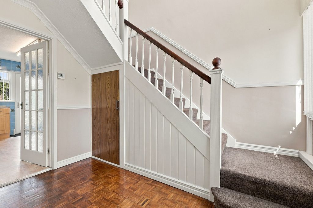 Property photo 2 of 29