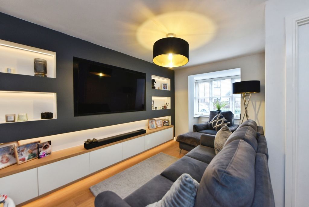 Property photo 2 of 19 Living Room